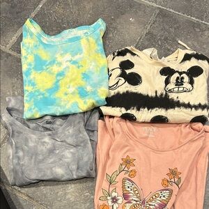 4 Girls casual t shirts, tank tops, crop tops
